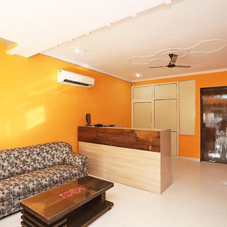 فندق Oyo Rose Residency Near Dwarka Sector 9 Metro Station نيودلهي المظهر الخارجي الصورة