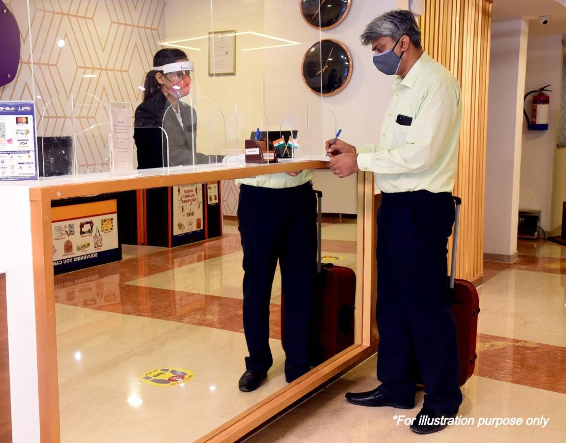 فندق Oyo Rose Residency Near Dwarka Sector 9 Metro Station نيودلهي المظهر الخارجي الصورة